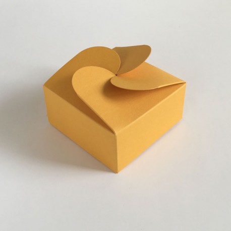 Geschenkschachtel F4 mit Rosettenverschluß, maisgelb, 5 Stück, 7x7x3,5 cm